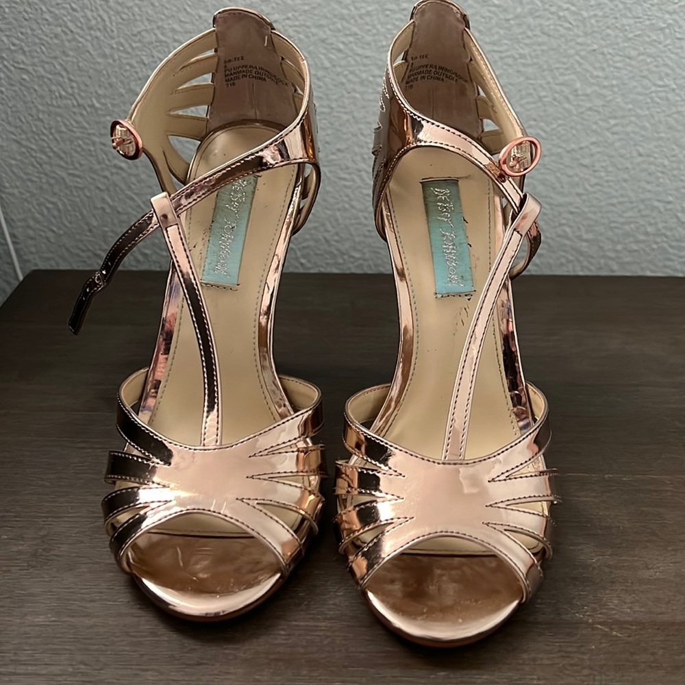 Betsey Johnson rose gold strappy heels size 6